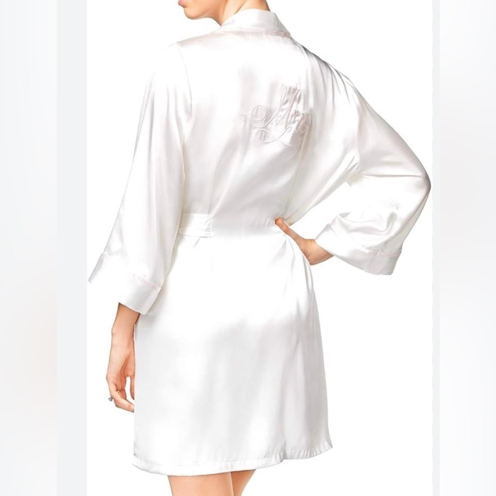 NEW Linea Donatella Mrs ivory  Satin Robe size L